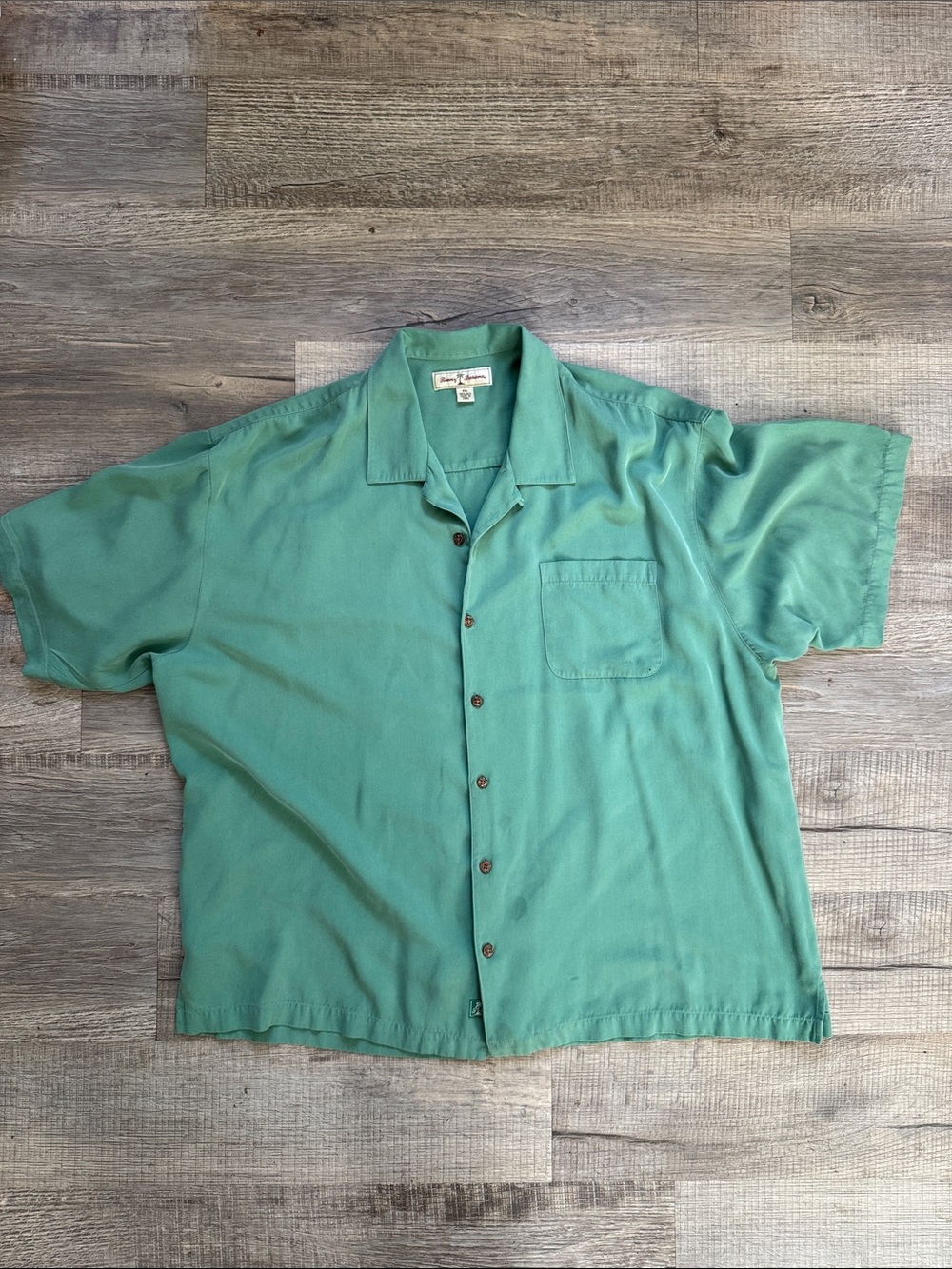 Tommy Bahama 100% Silk Size XXL Teal Short-Sleeve Button-Up Camp Shirt